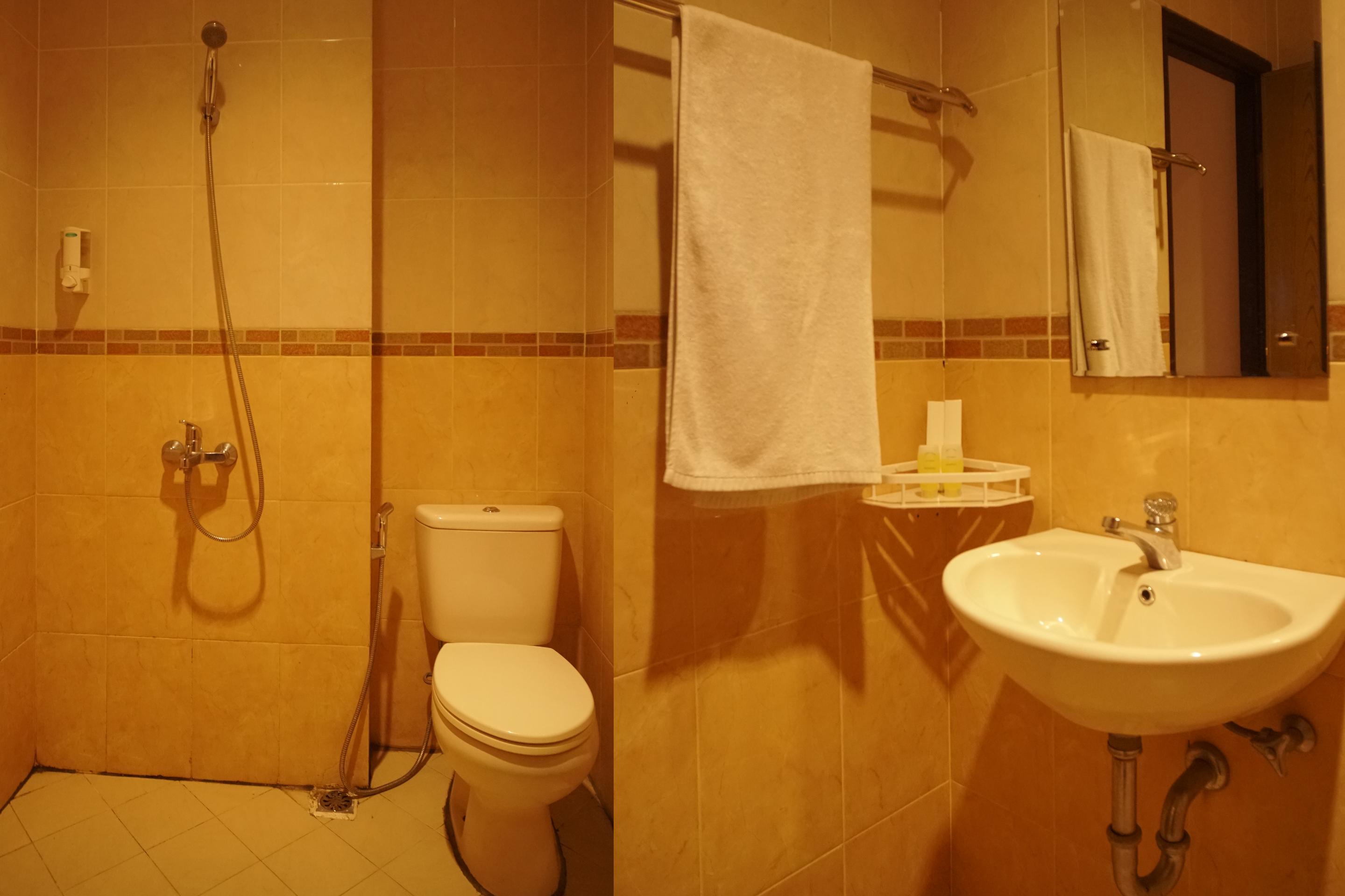 Capital O 142 Hotel Al Furqon Syariah Palembang Bagian luar foto