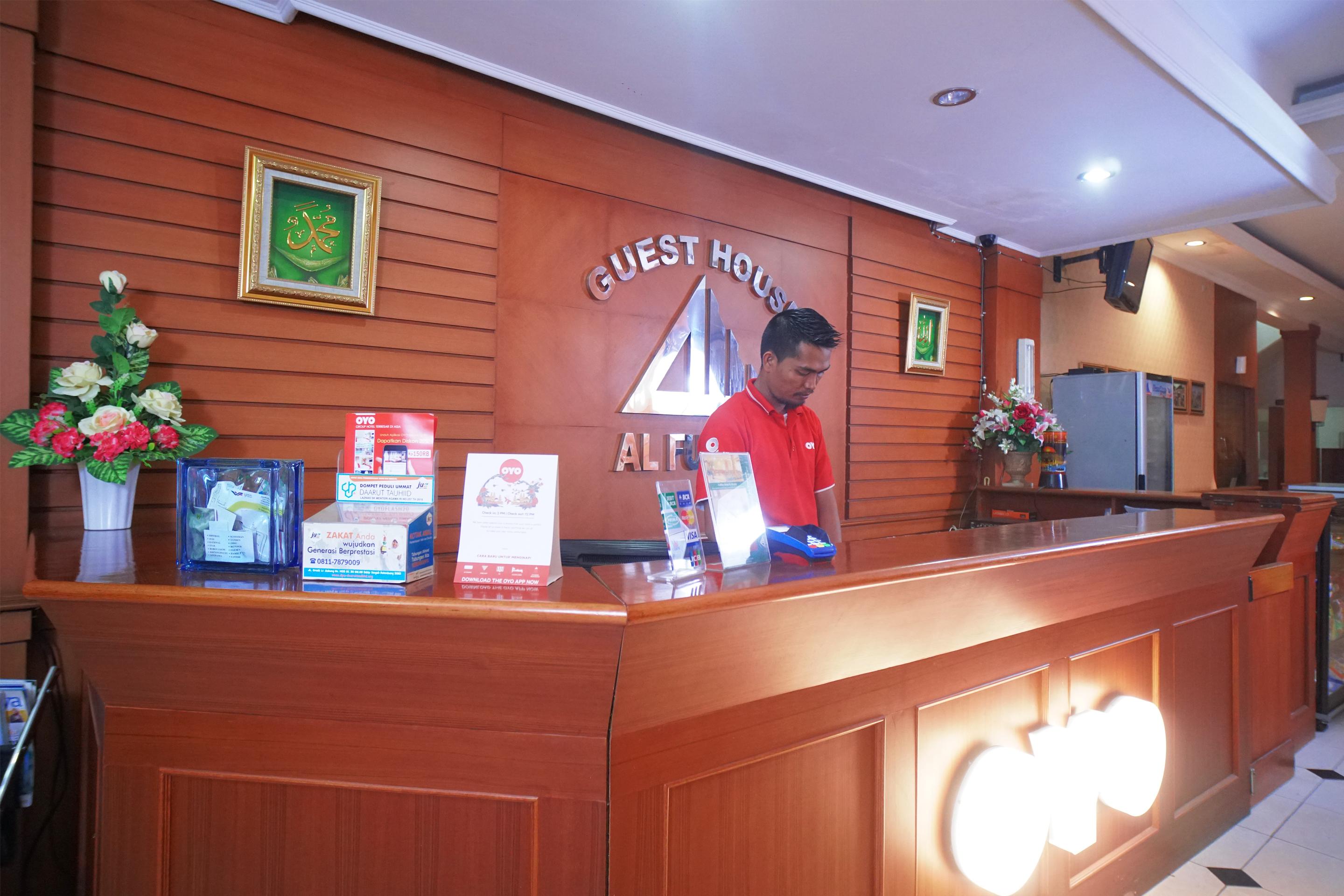 Capital O 142 Hotel Al Furqon Syariah Palembang Bagian luar foto
