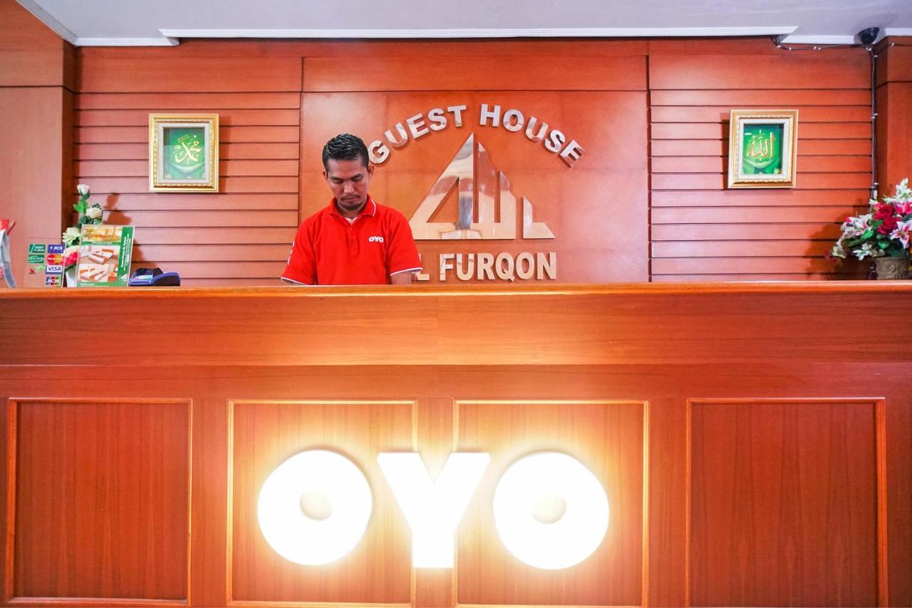 Capital O 142 Hotel Al Furqon Syariah Palembang Bagian luar foto