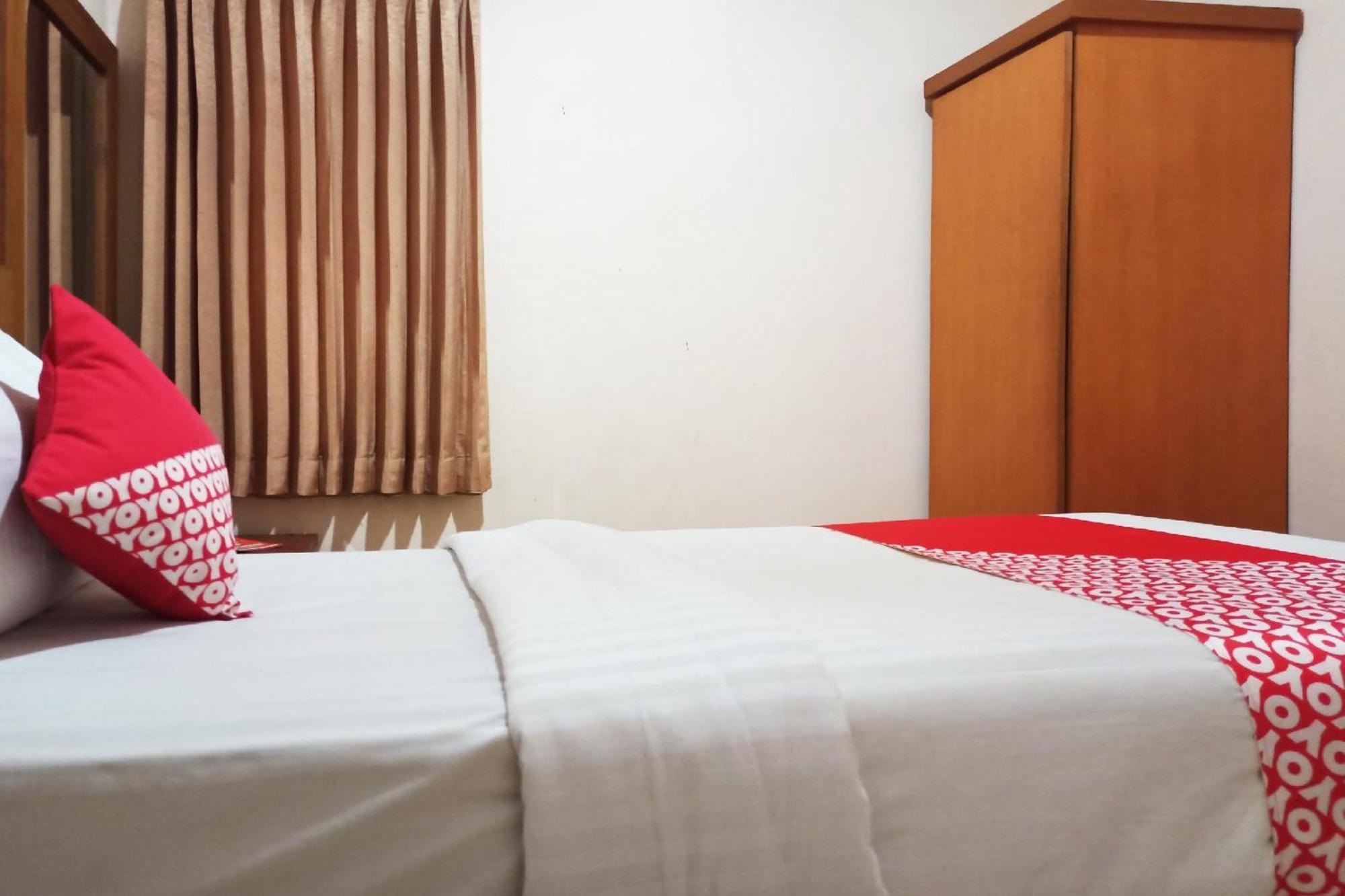 Capital O 142 Hotel Al Furqon Syariah Palembang Bagian luar foto