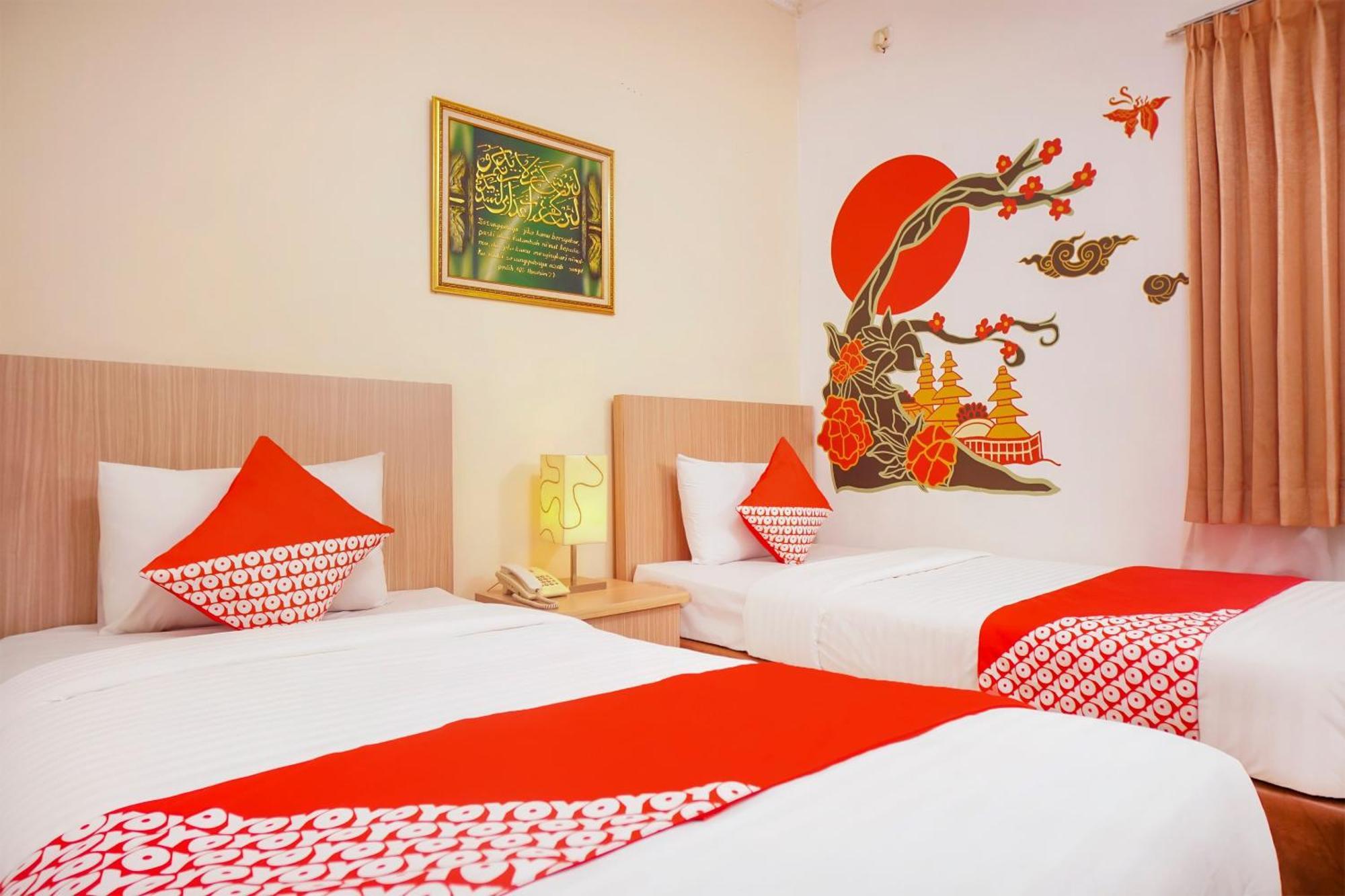Capital O 142 Hotel Al Furqon Syariah Palembang Bagian luar foto