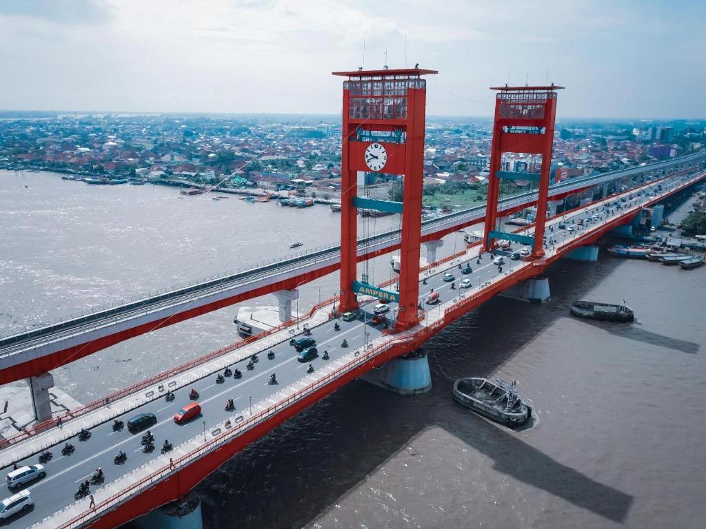 Capital O 142 Hotel Al Furqon Syariah Palembang Bagian luar foto