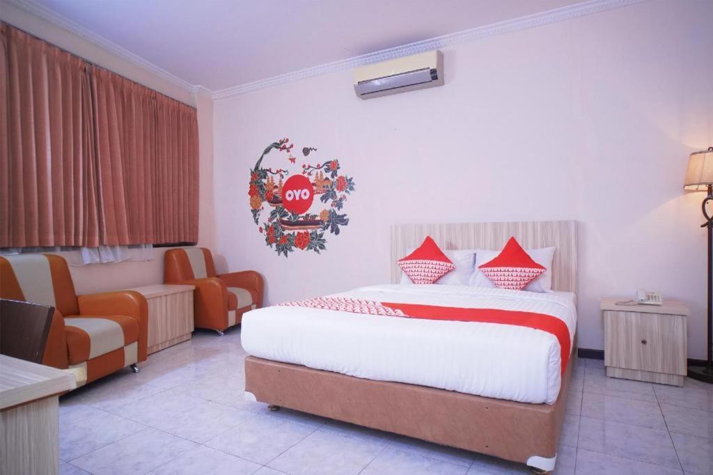 Capital O 142 Hotel Al Furqon Syariah Palembang Bagian luar foto